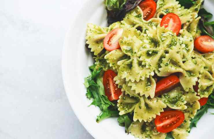 Farfalle al pesto ricetta 