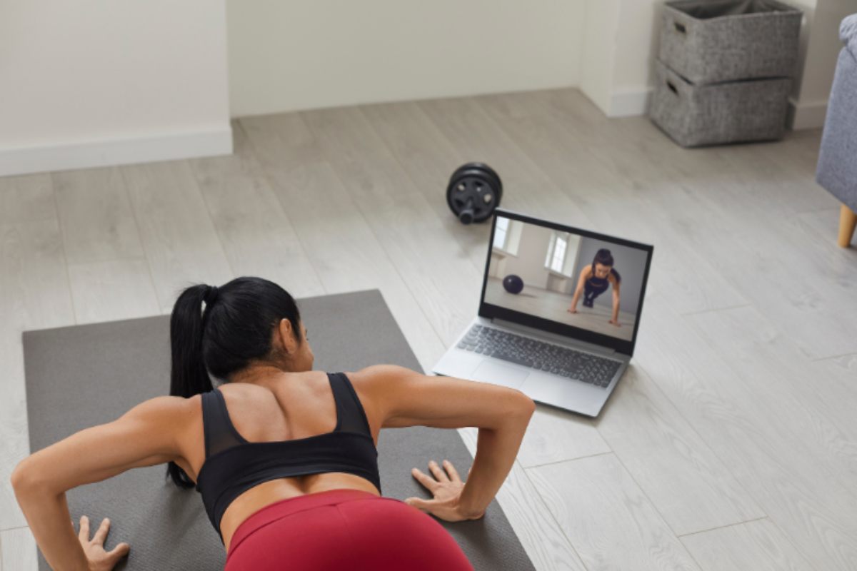 home workout quali attrezzi servono